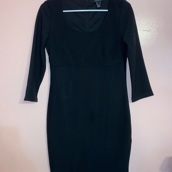 NWOT Black Ribbed Quarter sleeve Dress - Picture 3 of 8
